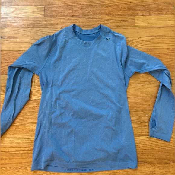 Lululemon light blue long sleeve men’s small - Picture 2 of 4